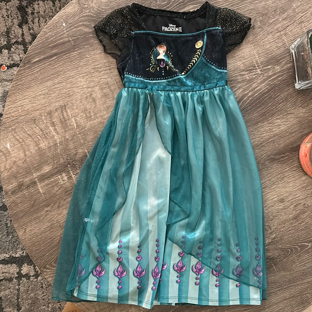 Anna frozen 2 nightgown/dress